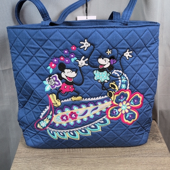 Vera Bradley Quilted Tote with Disney Embroidery Minnie & Mickey Collectable - Picture 1 of 14